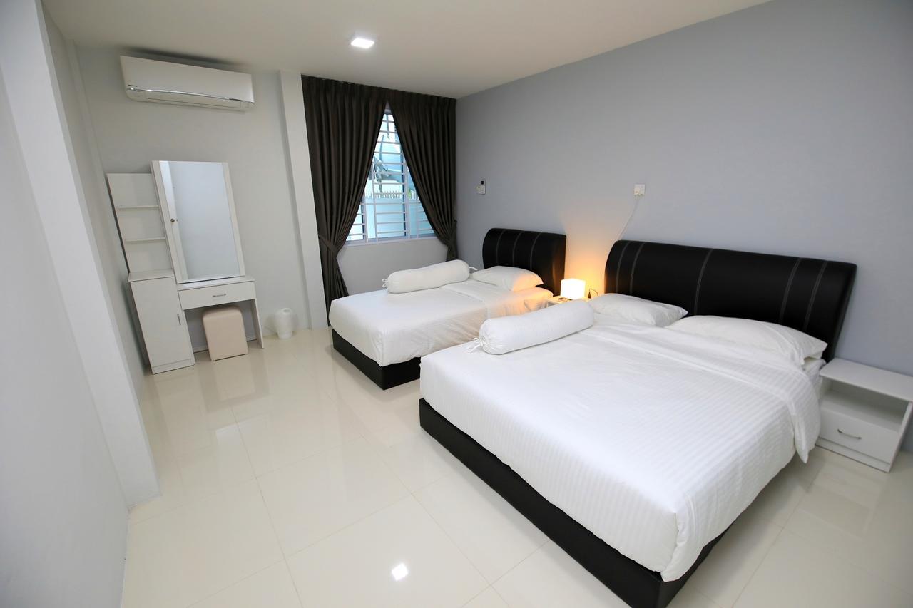 722 * Kuching